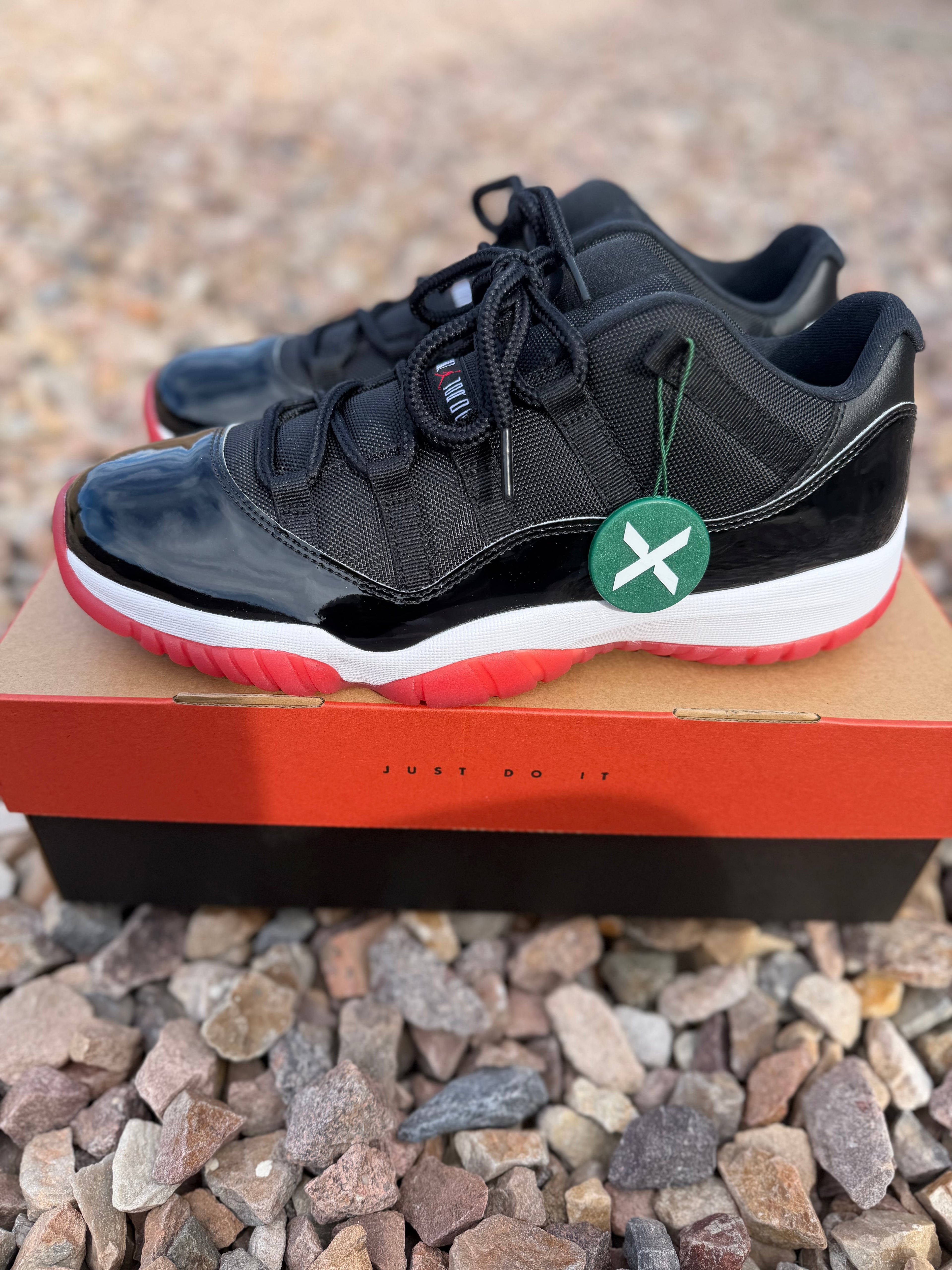 Air Jordan Retro 11 Low "Bred"