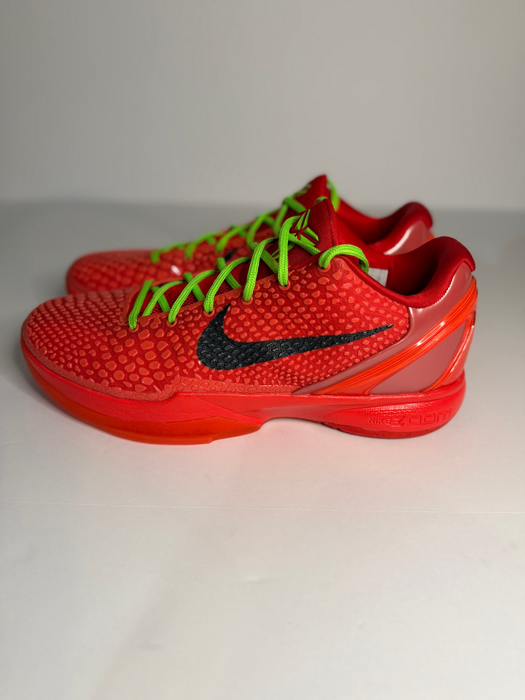 Nike Kobe " Reverse Grinch"